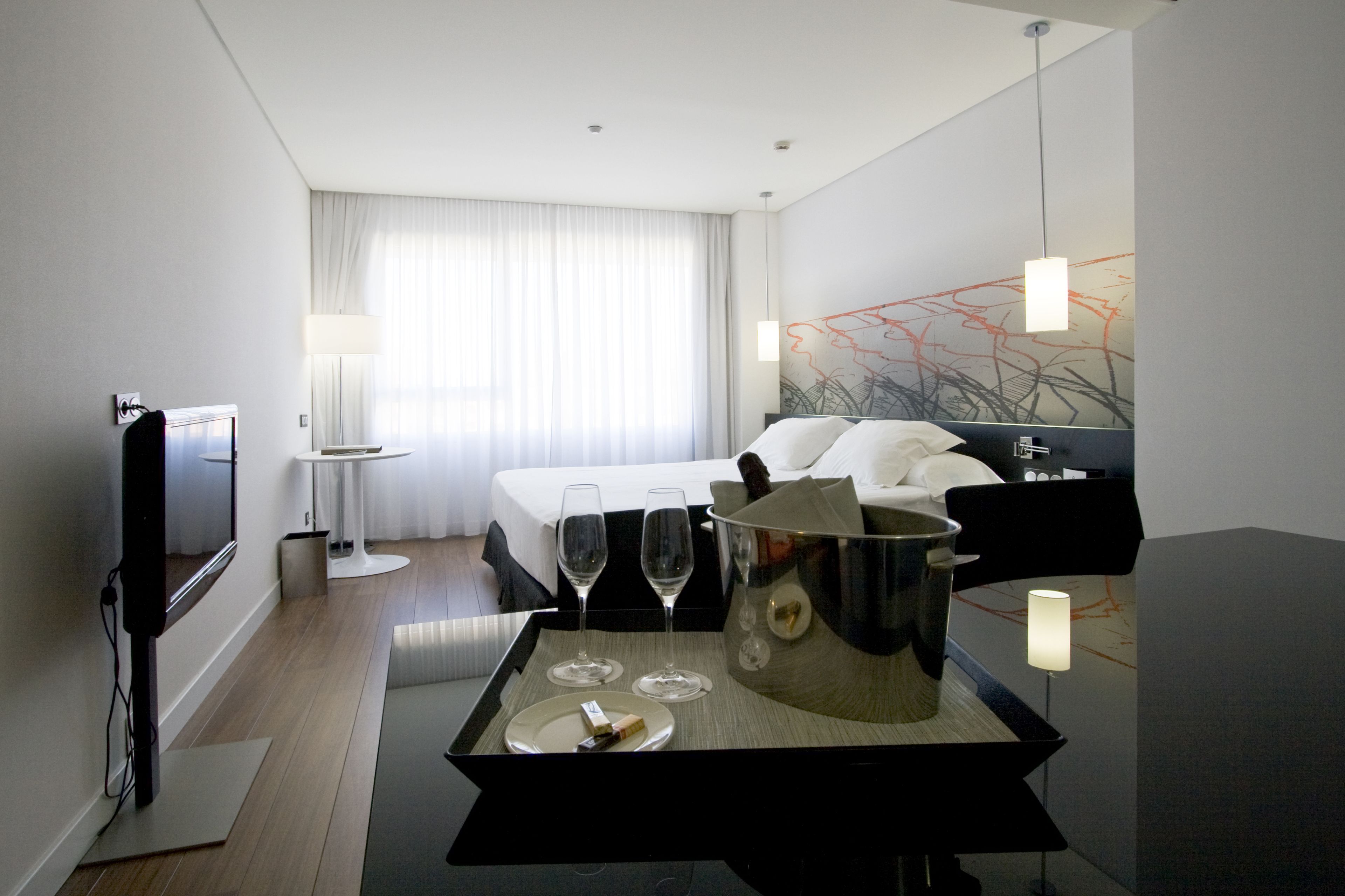 Romantic Room, Garden View | Premium bedding, minibar, in-room safe, desk