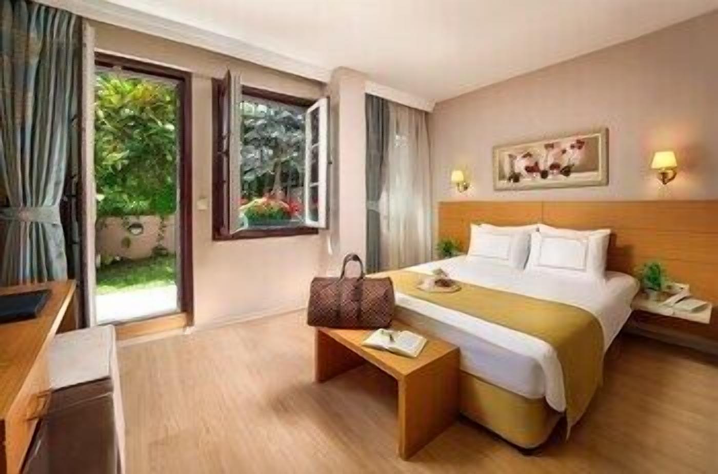 Premium bedding, minibar, in-room safe, desk