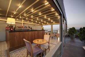 Bar (en la propiedad)