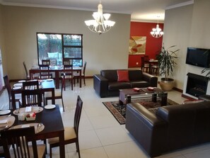 Dining - Belmont Guesthouse (Bloemfontein)