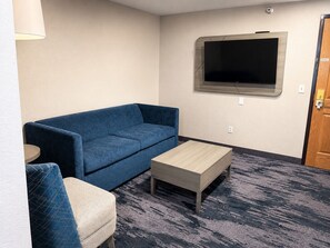 Living area - Heritage Hotel (Dickinson)