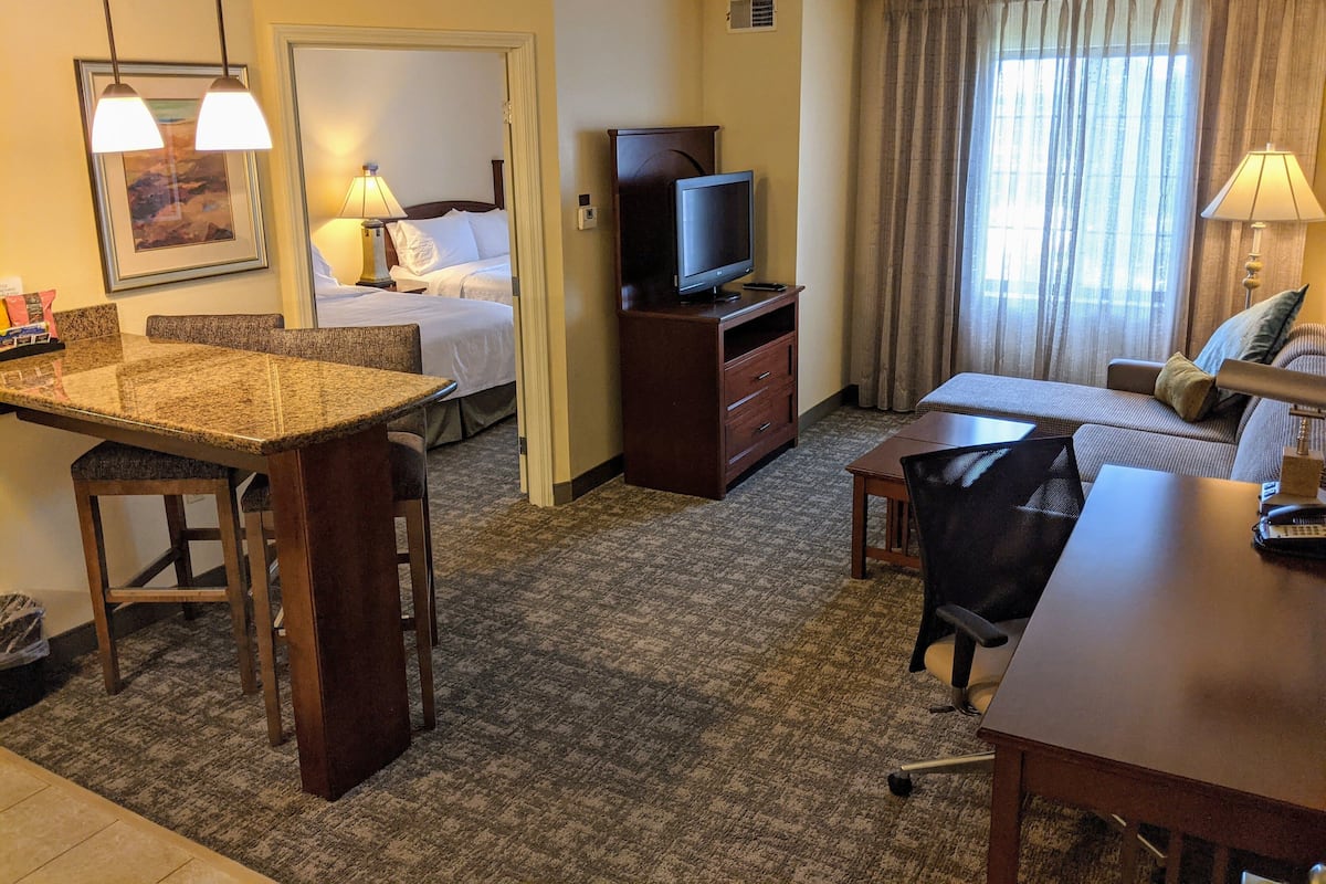 in-room safe, individually decorated, desk, iron/ironing board
