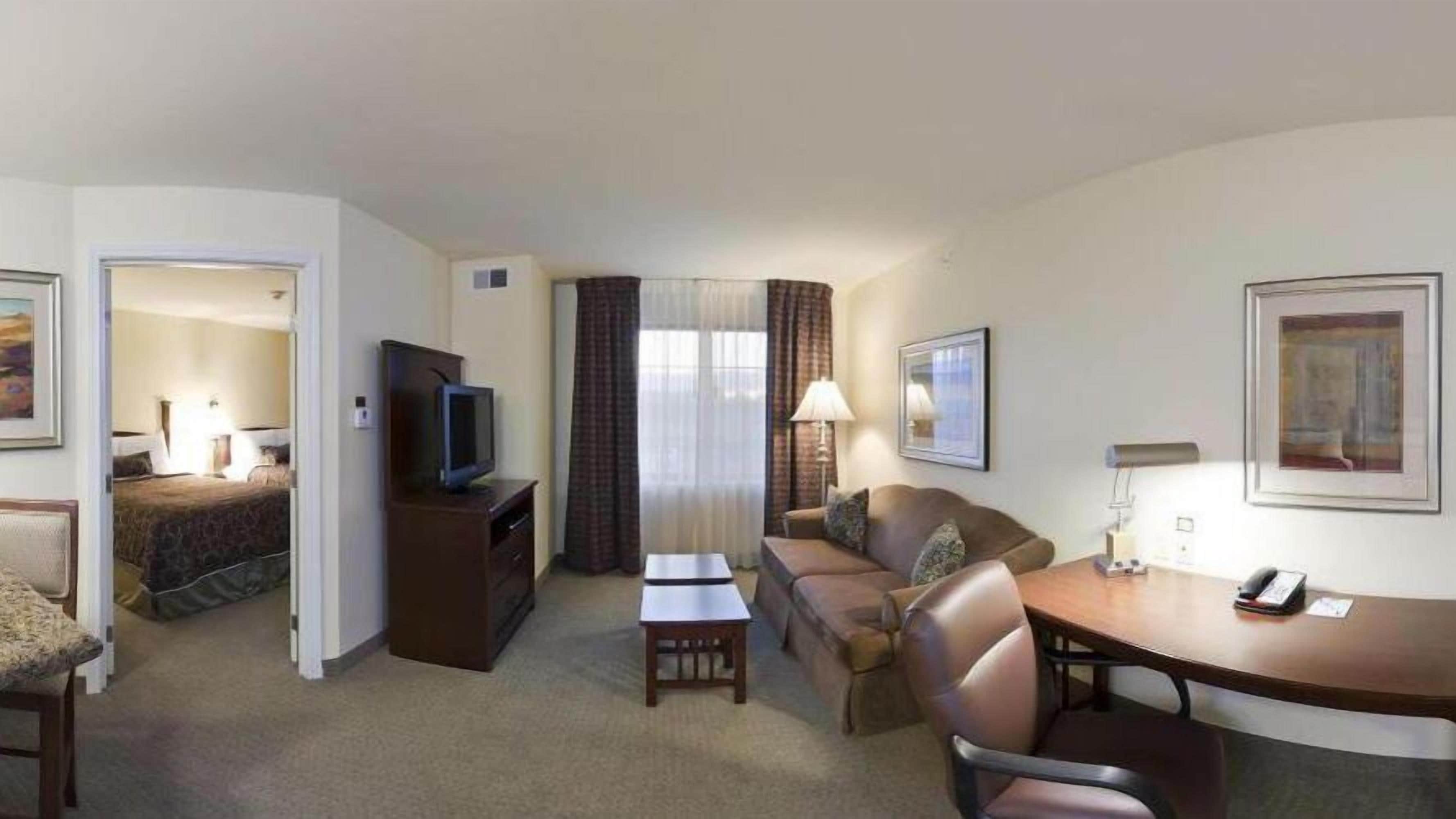 flat-screen tv, dvd player