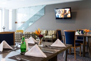 Breakfast, lunch and dinner served