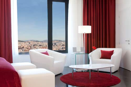 Premium Double Room (Class) | Living area