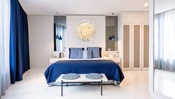 Suite panorámica | Minibar, caja de seguridad en la habitación y escritorio