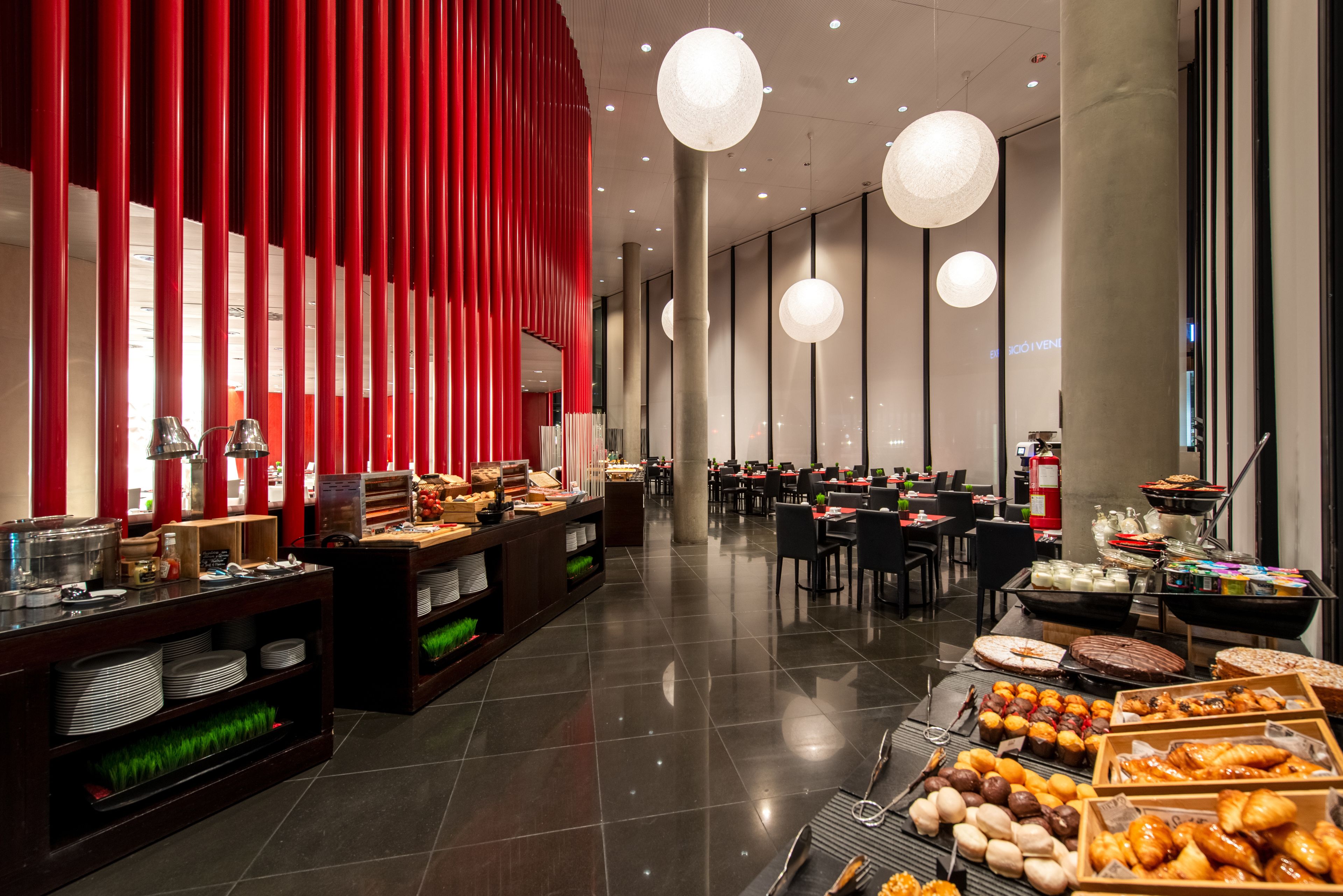 Dagelijks uitgebreid ontbijt (EUR 18 per persoon)