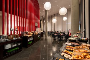 Daily full breakfast for a fee - Hotel Porta Fira (L'Hospitalet de Llobregat)