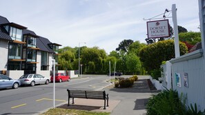 Esterni