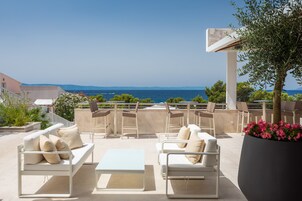 Bar (en la propiedad)