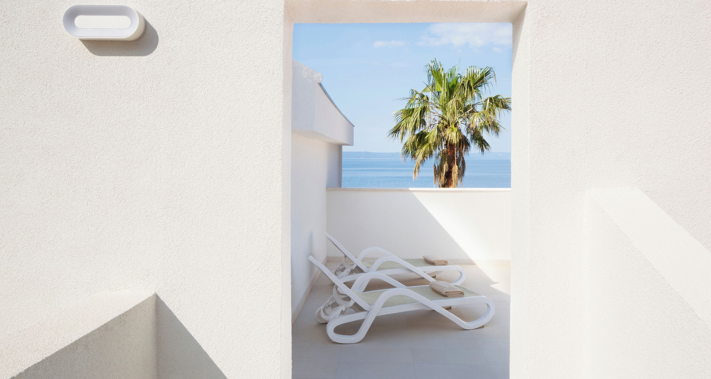 Suite, 1 Bedroom, Balcony, Partial Sea View | Terrace/patio