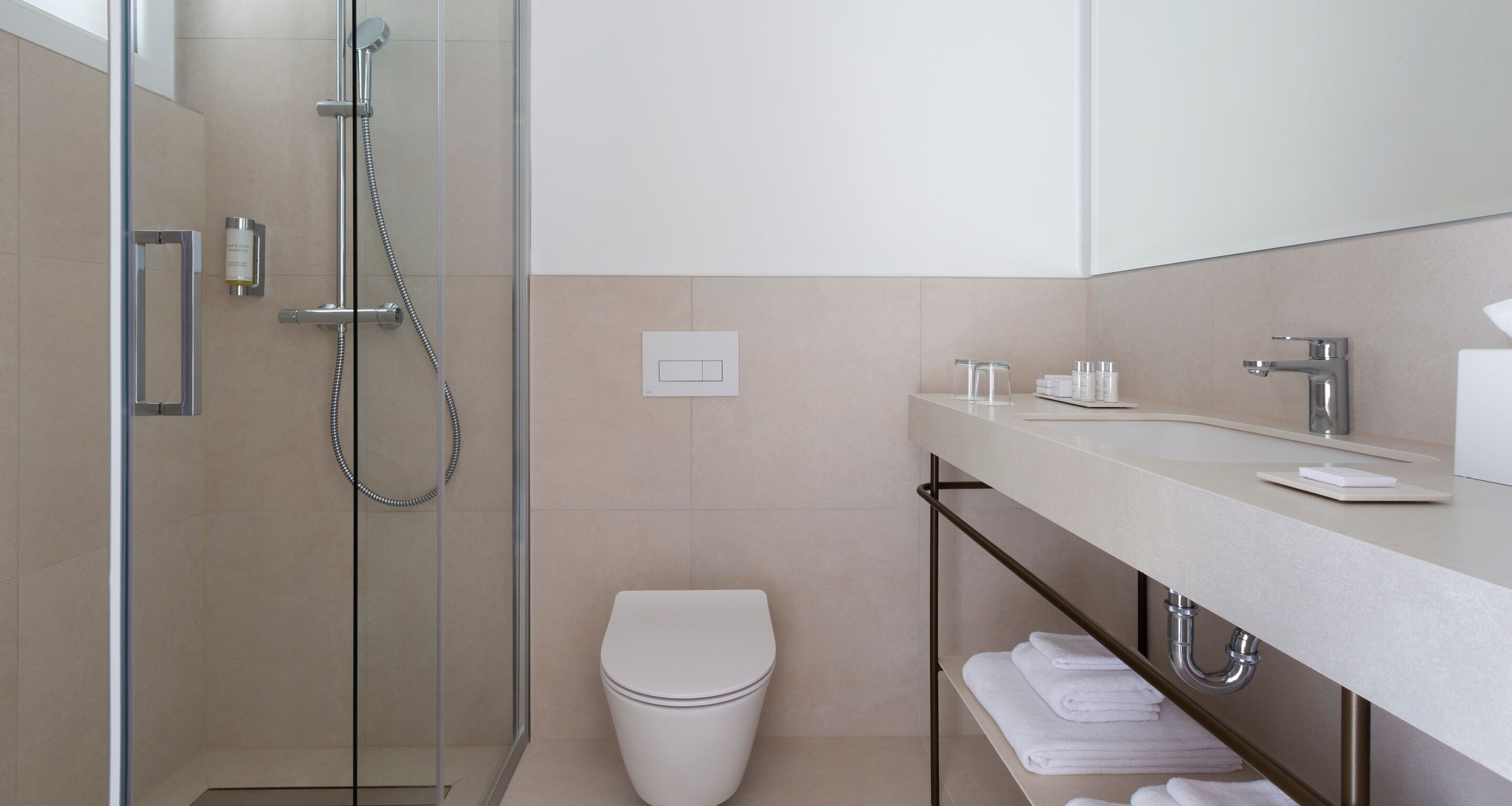 shower, rainfall showerhead, free toiletries, hair dryer