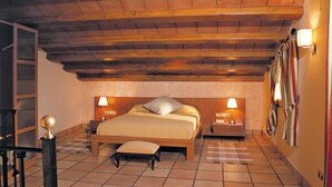 Penthouse, Terrace, Sea View | In-room safe, desk, cribs (free), rollaway beds (surcharge) - La Masieta Hotel Restaurant (Creixell)