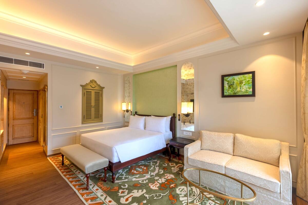 premium room, valley view (terrace) | minibar, in-room safe, desk, blackout curtains