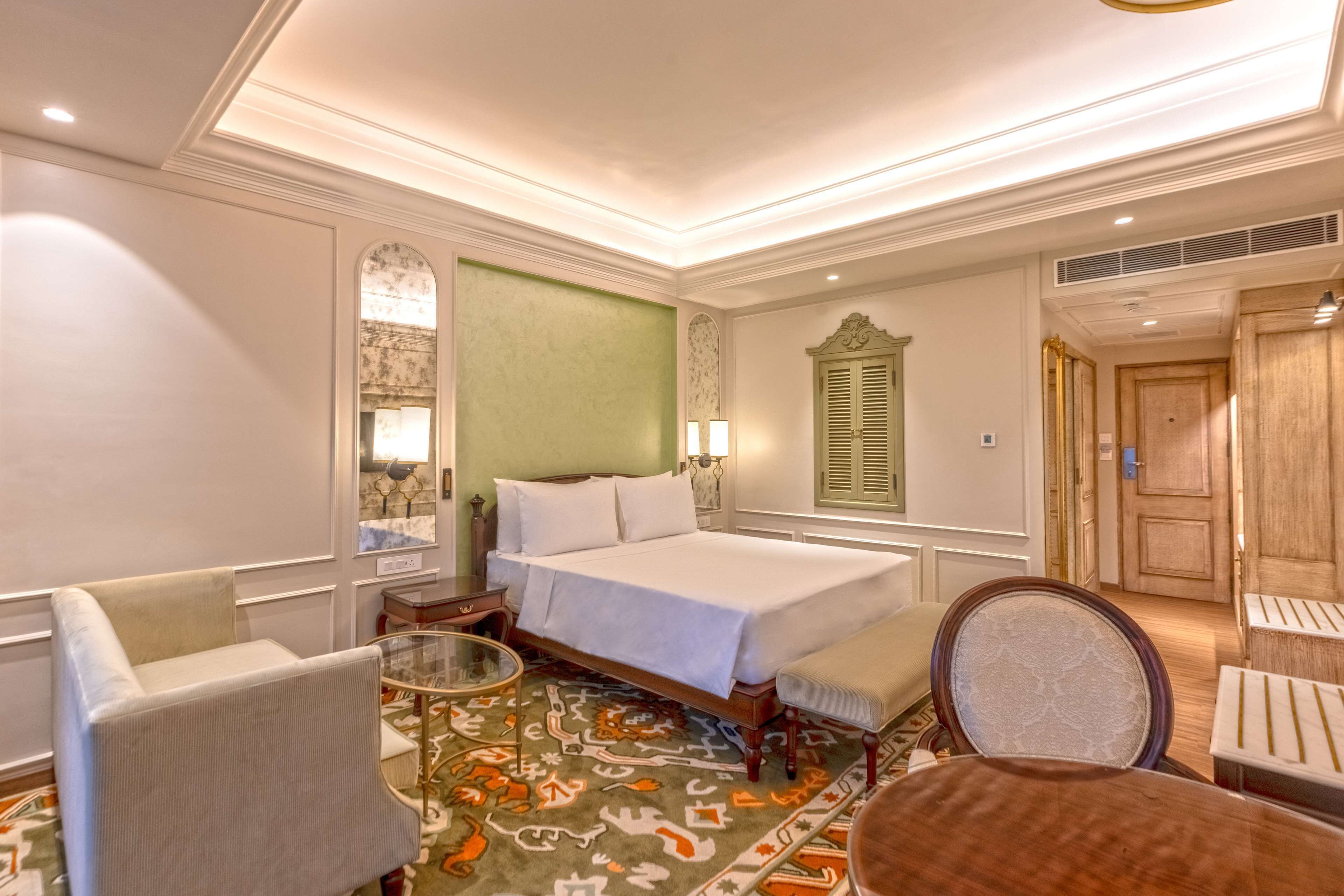 premium room, valley view (balcony) | minibar, in-room safe, desk, blackout curtains