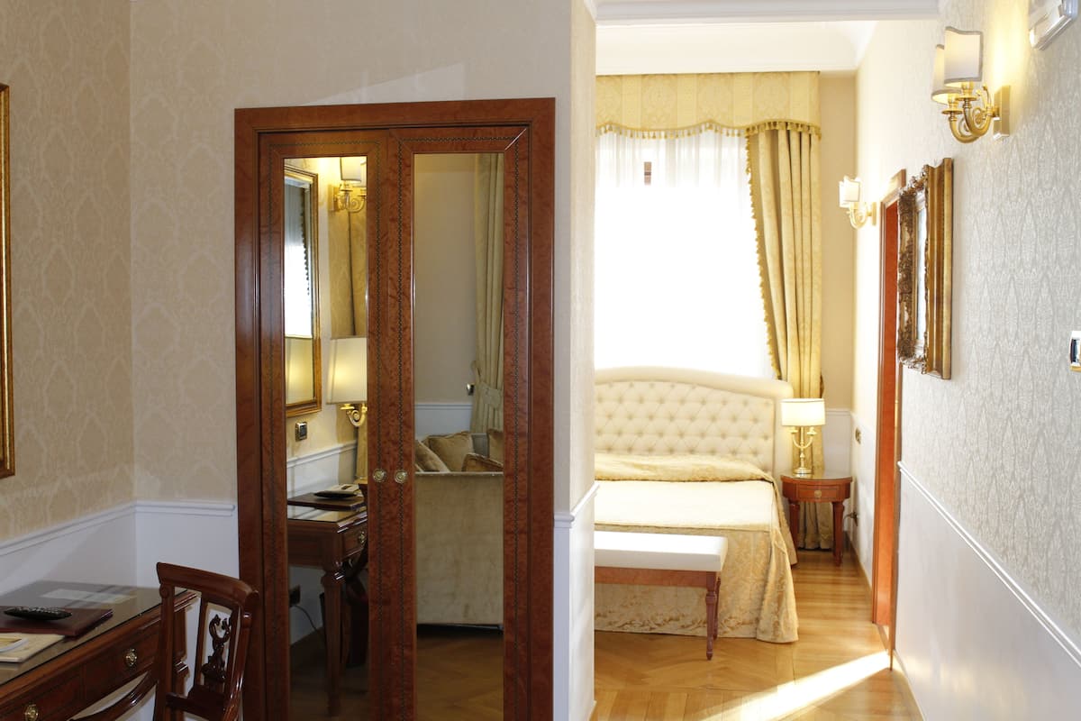 Lakens van Egyptisch katoen, luxe beddengoed, een minibar