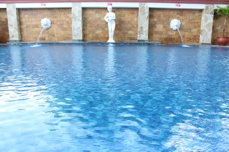 Outdoor pool, sun loungers