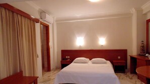 Ảnh chưa phân loại, 2 trong số 38 ảnh, nút
