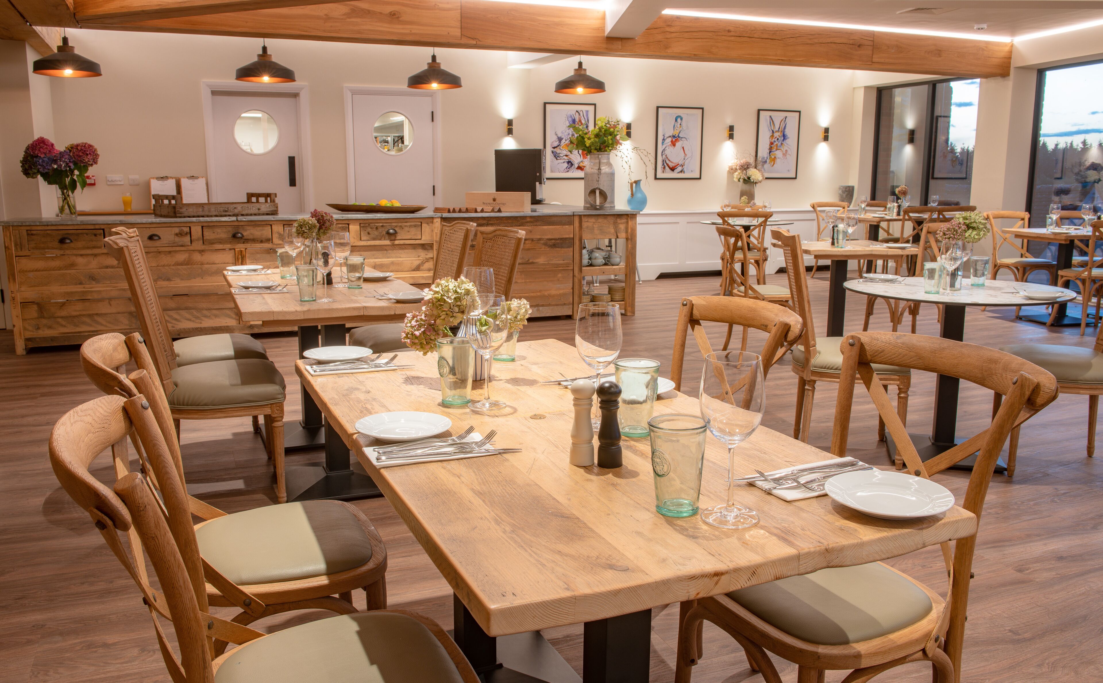 free daily cooked-to-order breakfast