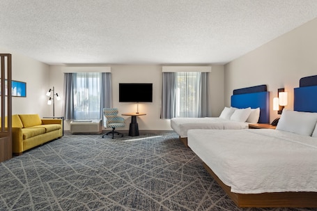 Ropa de cama de alta calidad y escritorio