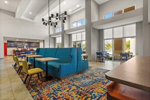 Lobby - Hampton Inn & Suites Port Richey (Port Richey)