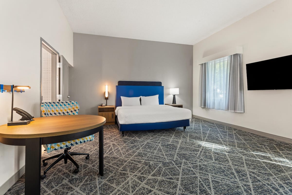 Estudio, 1 cama de matrimonio grande, accesible para personas con discapacidad, no fumadores | Ropa de cama de alta calidad y escritorio