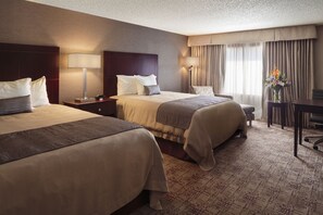 In-room safe, iron/ironing board, free WiFi, alarm clocks - High Desert Inn (Elko)