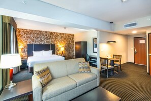 Camas con pillow-top y espacio para trabajar con laptop 