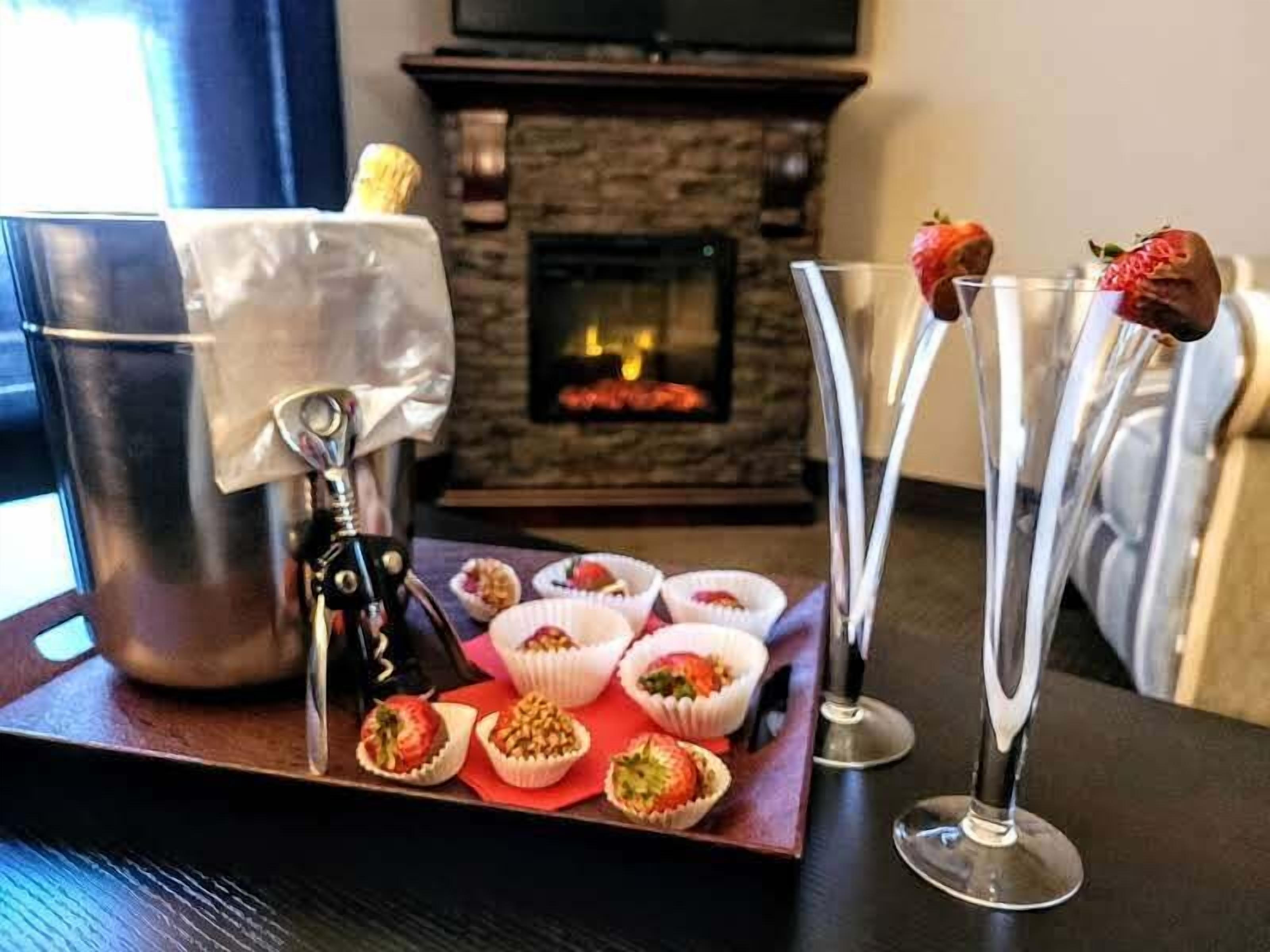 standard room, 1 king bed | living area | lcd tv