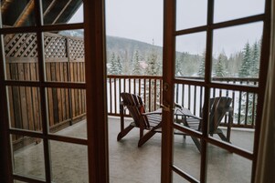 Premium Suite, 1 King Bed (Not Pet Friendly) | Terrace/patio