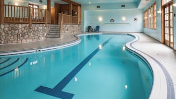 Piscine intérieure