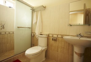 Apartment, 2 Bedrooms | Bathroom