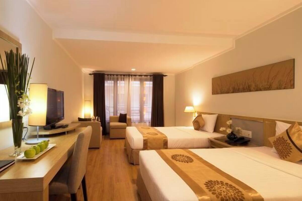 Minibar, in-room safe, desk, blackout curtains