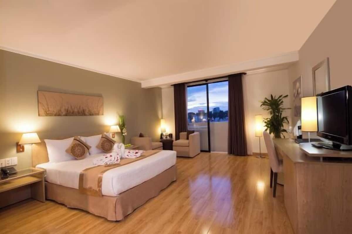 1 bedroom, minibar, in-room safe, individually furnished
