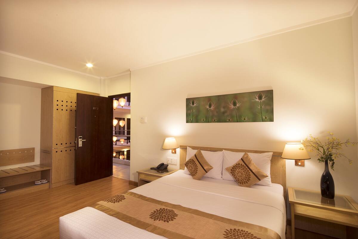 Minibar, in-room safe, desk, blackout curtains