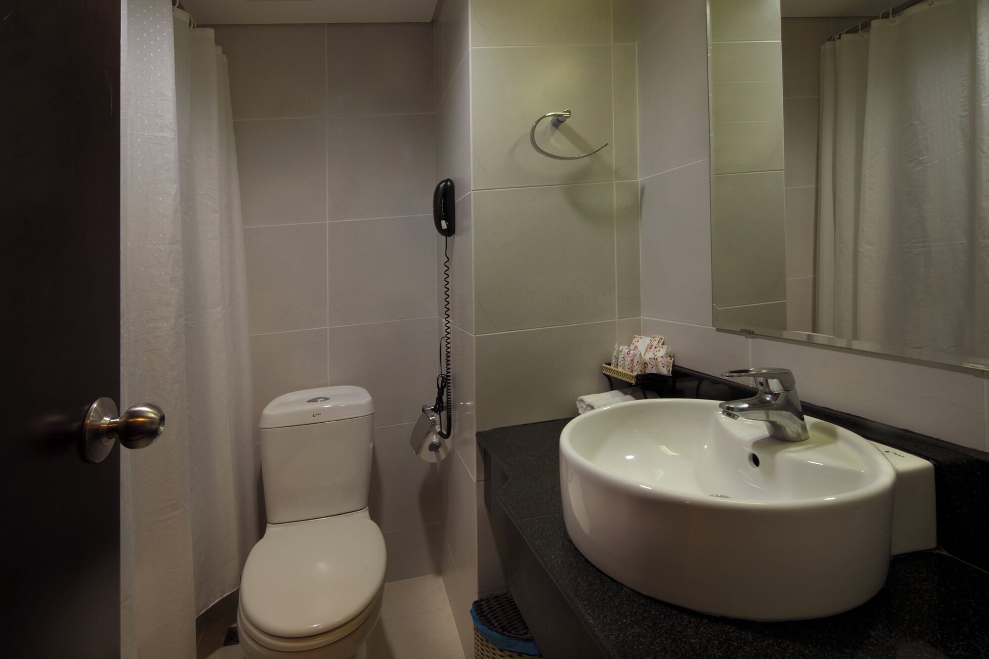 Photo - Vien Dong Hotel - Near Bui Vien Walking Street