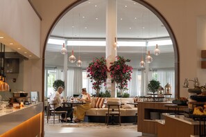 2 restaurants, breakfast served - King Jason Paphos - Designed for Adults By Louis Hotels (Paphos)