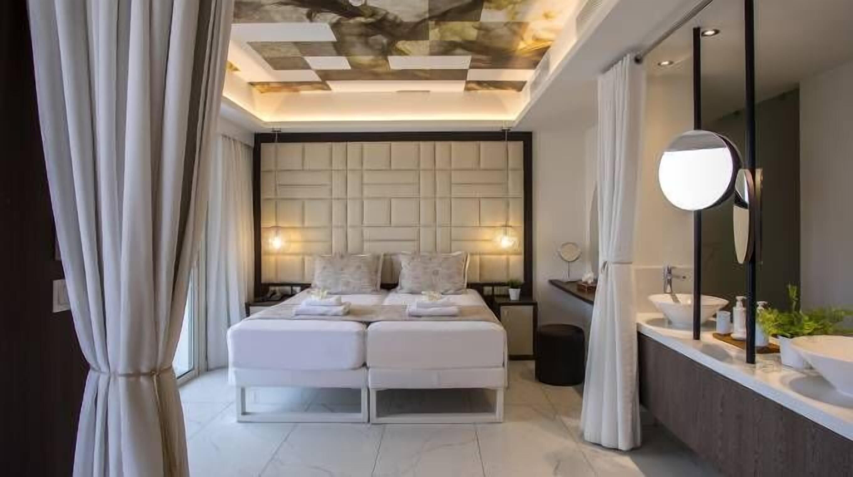 Caja de seguridad en la habitación, escritorio y wifi gratis 