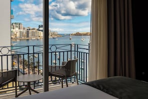 Deluxe Suite | In-room safe, desk, laptop workspace, blackout drapes - Waterfront (Sliema)