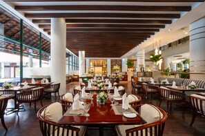 Frokost, lunsj og middag serveres