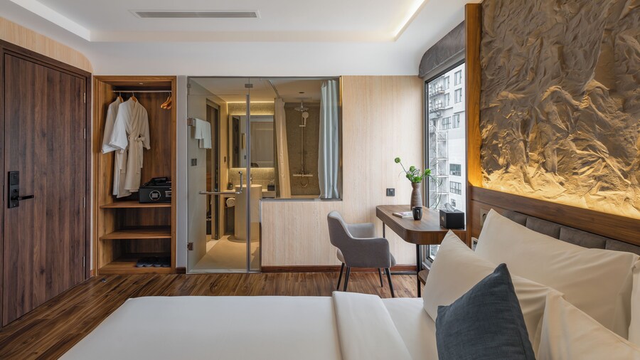 Kin Hotel Thai Van Lung