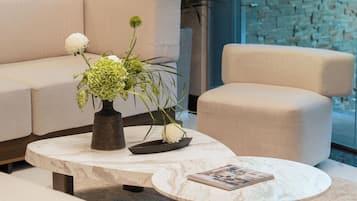 Sala de estar en el lobby