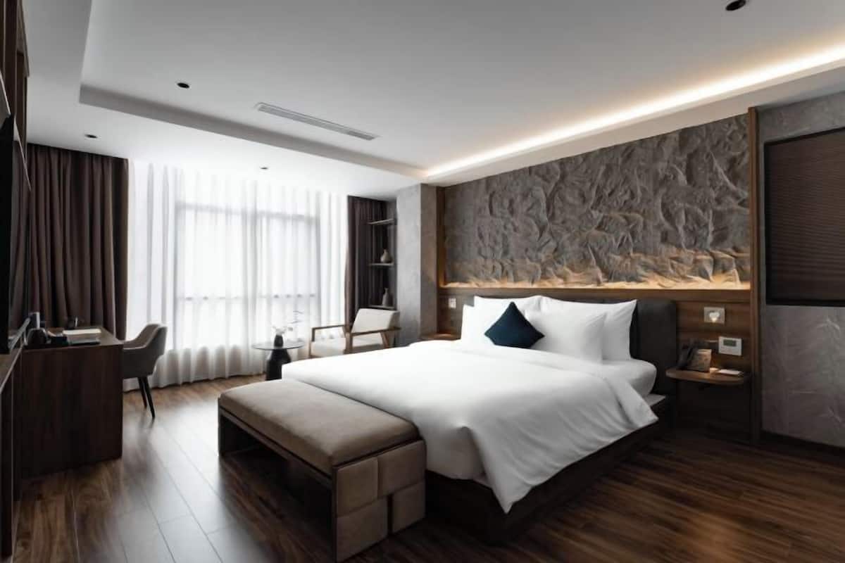 Peralatan tempat tidur premium, katil Select Comfort, bar mini percuma 