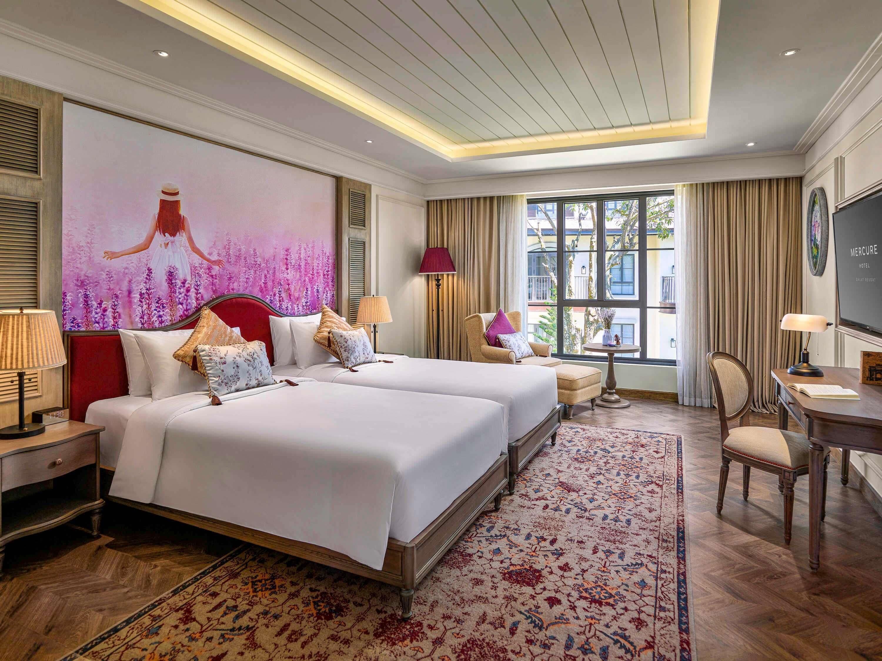 Down comforters, minibar, in-room safe, desk