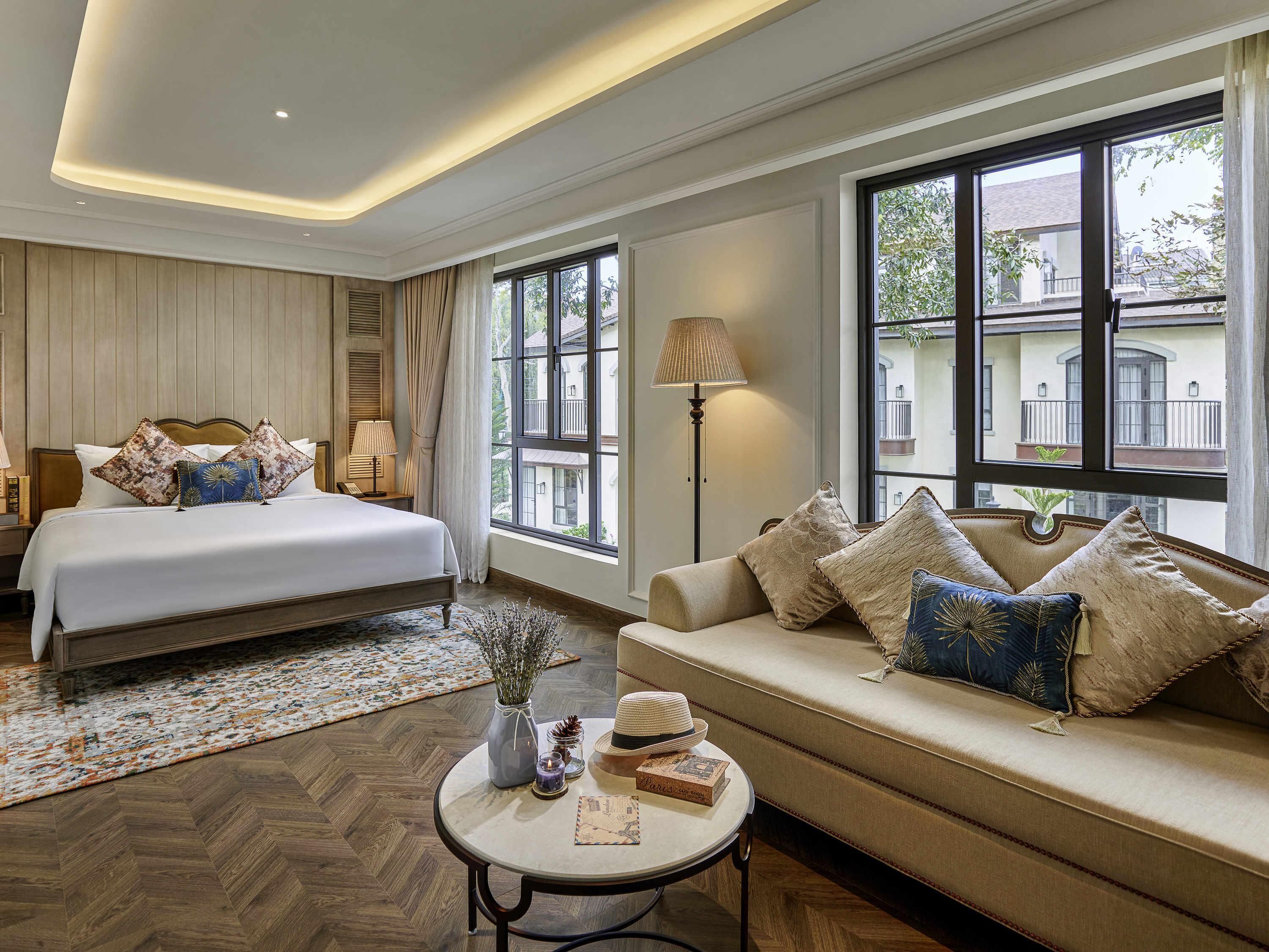 家庭客房, 1 張特大雙人床 (Deluxe) | 羽絨被、迷你吧、客房內保險箱、書桌