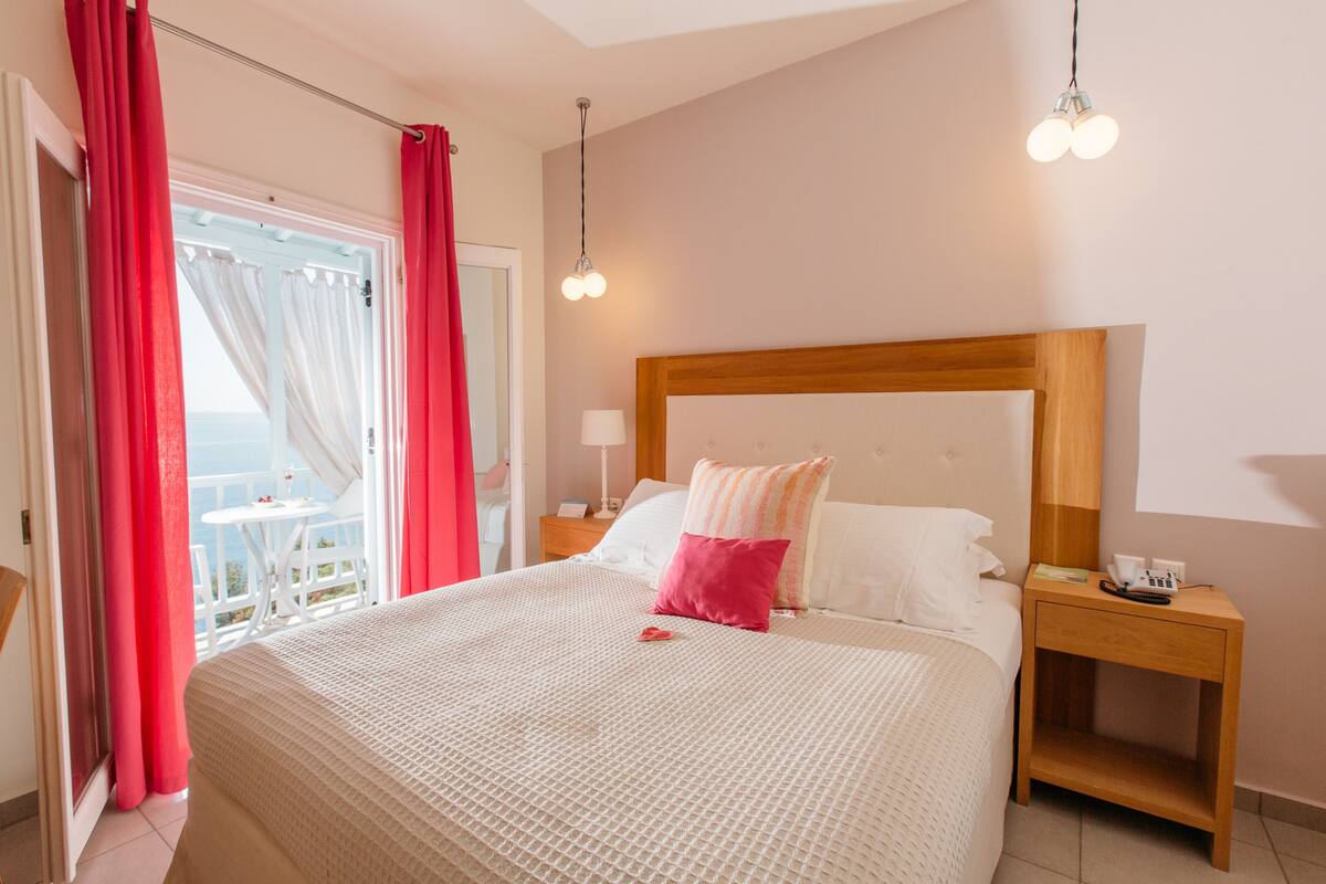 Standaard kamer, uitzicht op zee | Lakens van Egyptisch katoen, hypoallergeen beddengoed