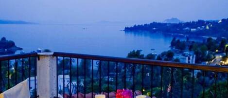 Studio Ekonomi | Balkon