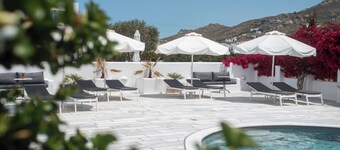 Ikaros Studios & Apartments