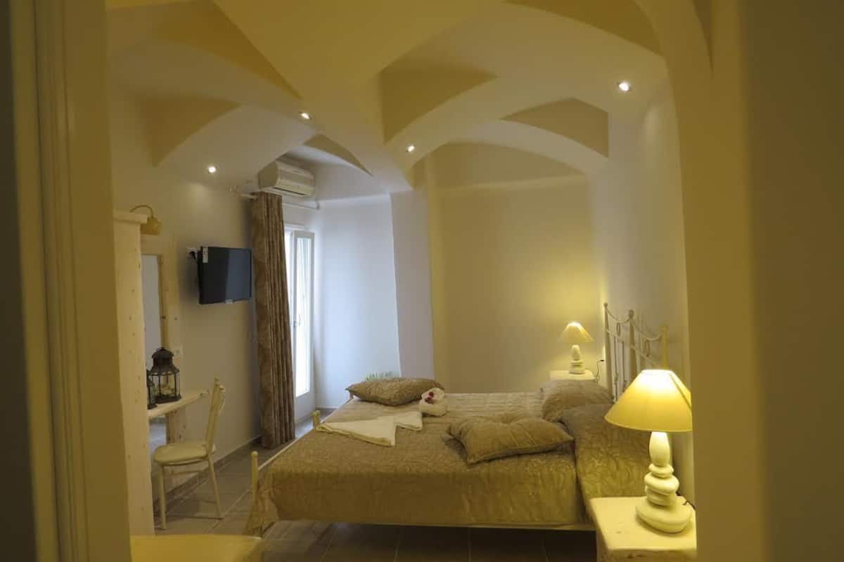 superior double room | free wifi, bed sheets