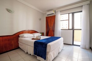 Minibar, rideaux occultants, Wi-Fi gratuit, draps fournis